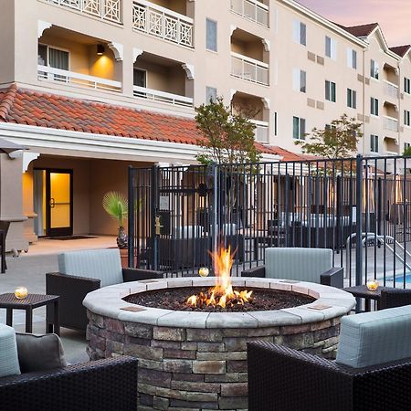 Готель Courtyard Novato Marin/Sonoma Екстер'єр фото