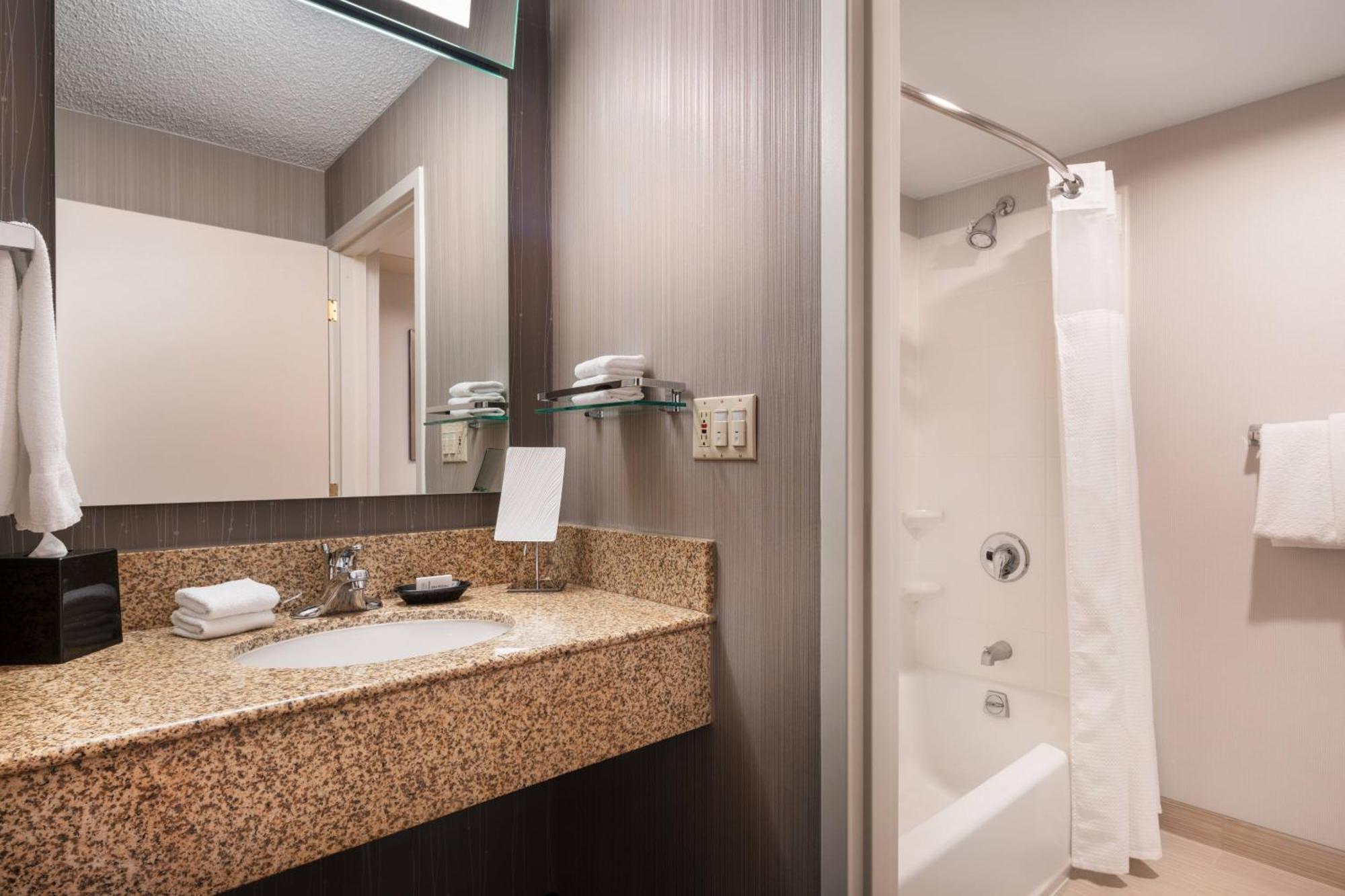 Готель Courtyard Novato Marin/Sonoma Екстер'єр фото