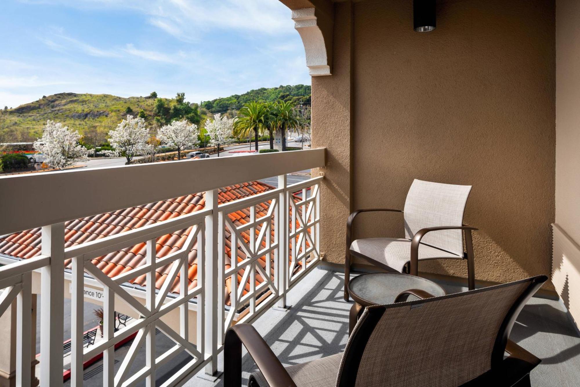 Готель Courtyard Novato Marin/Sonoma Екстер'єр фото