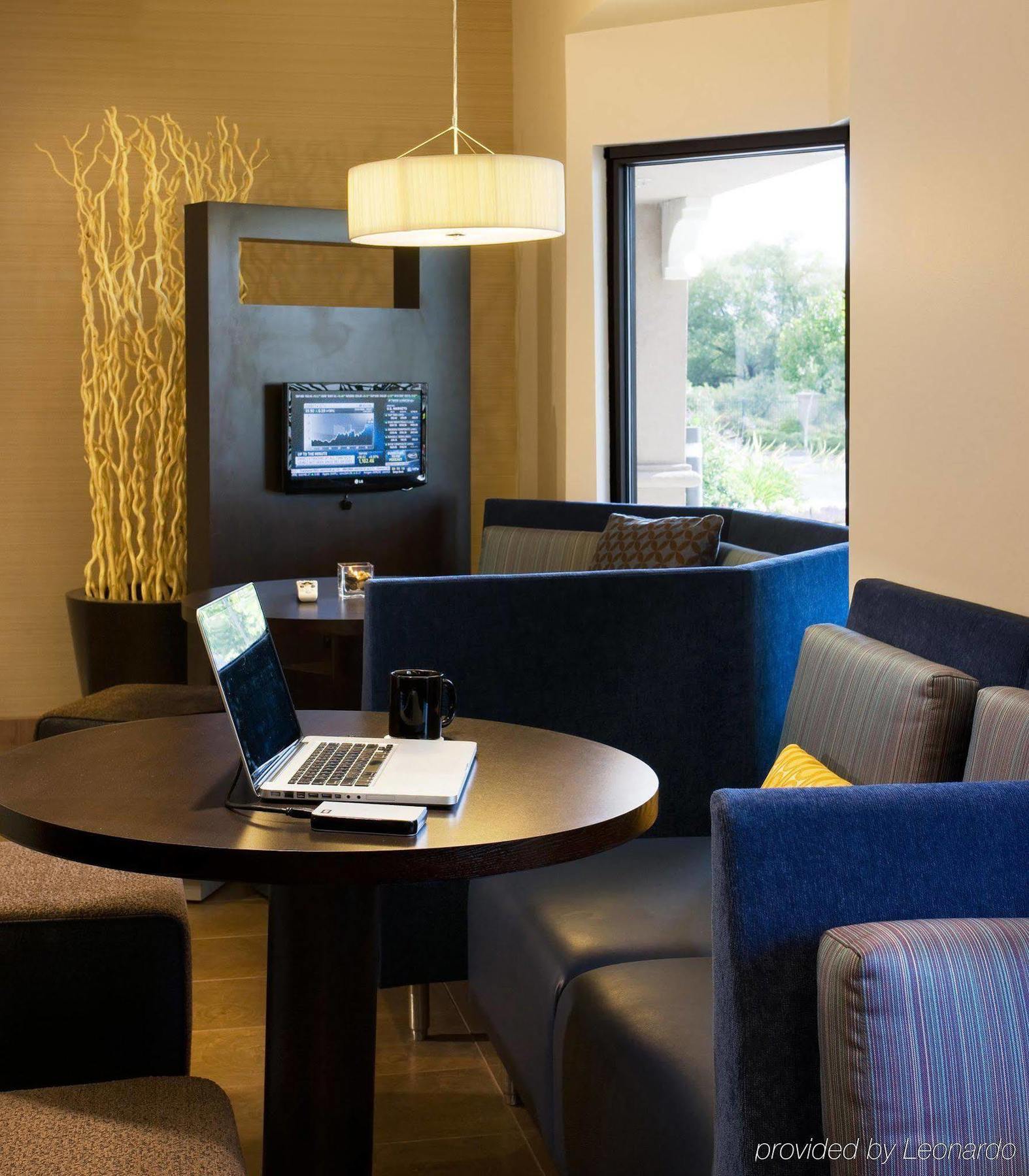 Готель Courtyard Novato Marin/Sonoma Екстер'єр фото